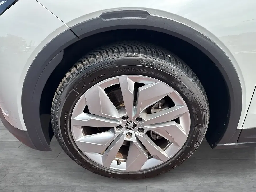Skoda Elroq 85 Loft - Thumbnail 8