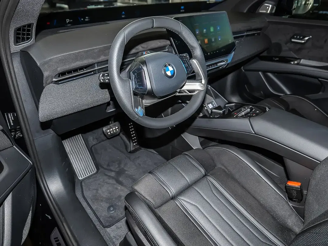 BMW iX3 M Pro - Thumbnail 5