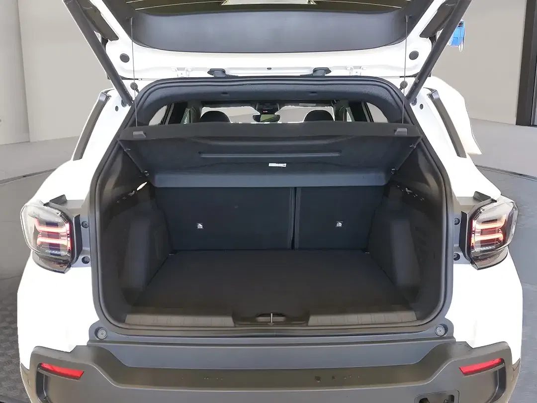Jeep Avenger Hybrid 4xe Overland - Thumbnail 11