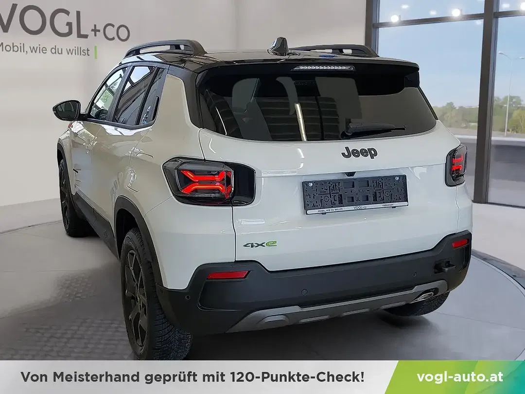 Jeep Avenger Hybrid 4xe Overland - Thumbnail 3