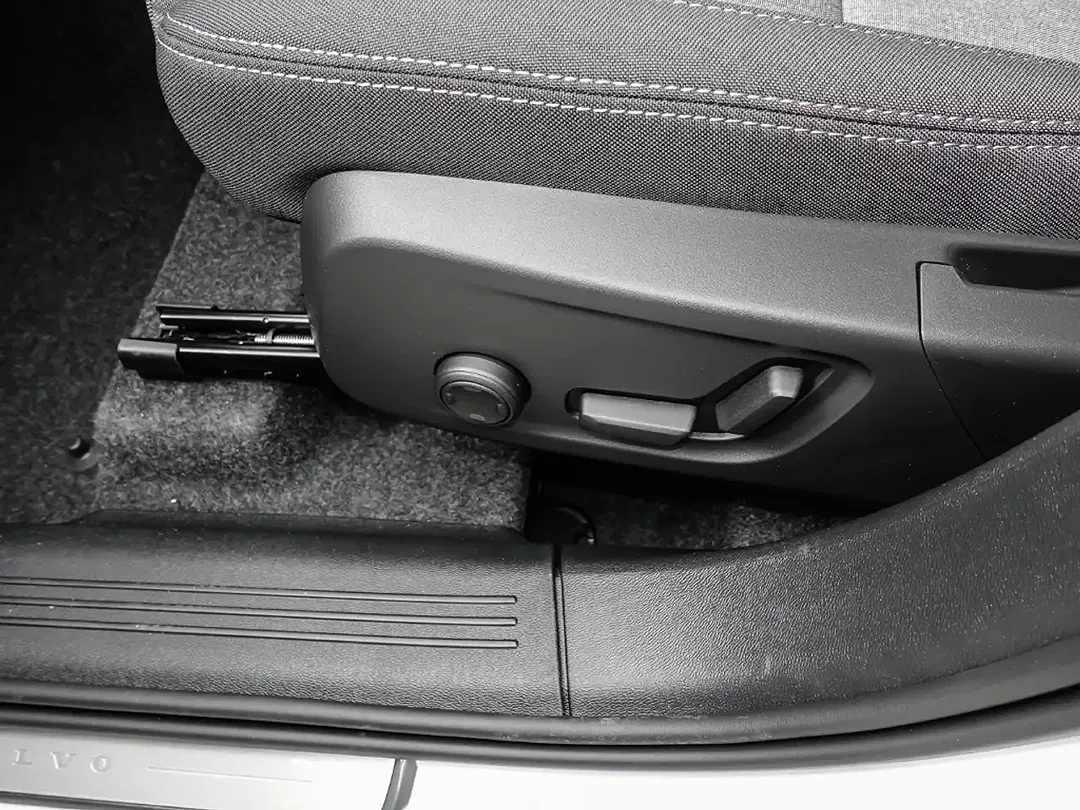 Volvo XC40 B3 Plus Dark - Thumbnail 12