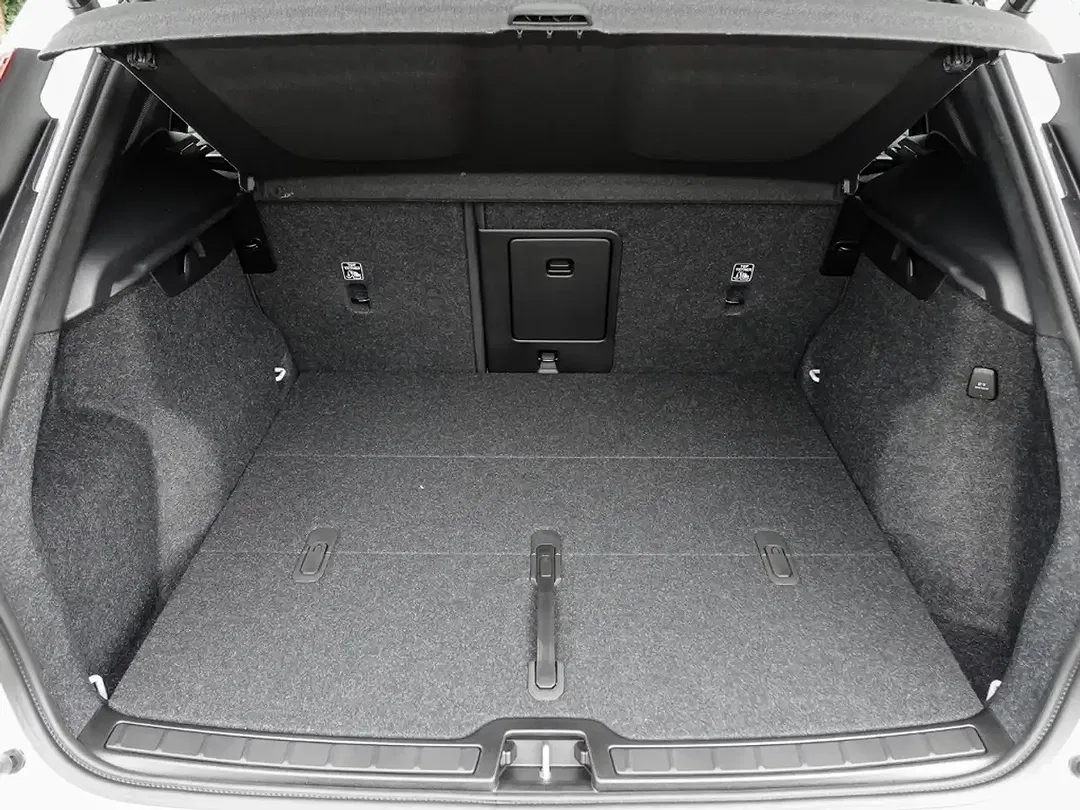Volvo XC40 B3 Plus Dark - Thumbnail 15