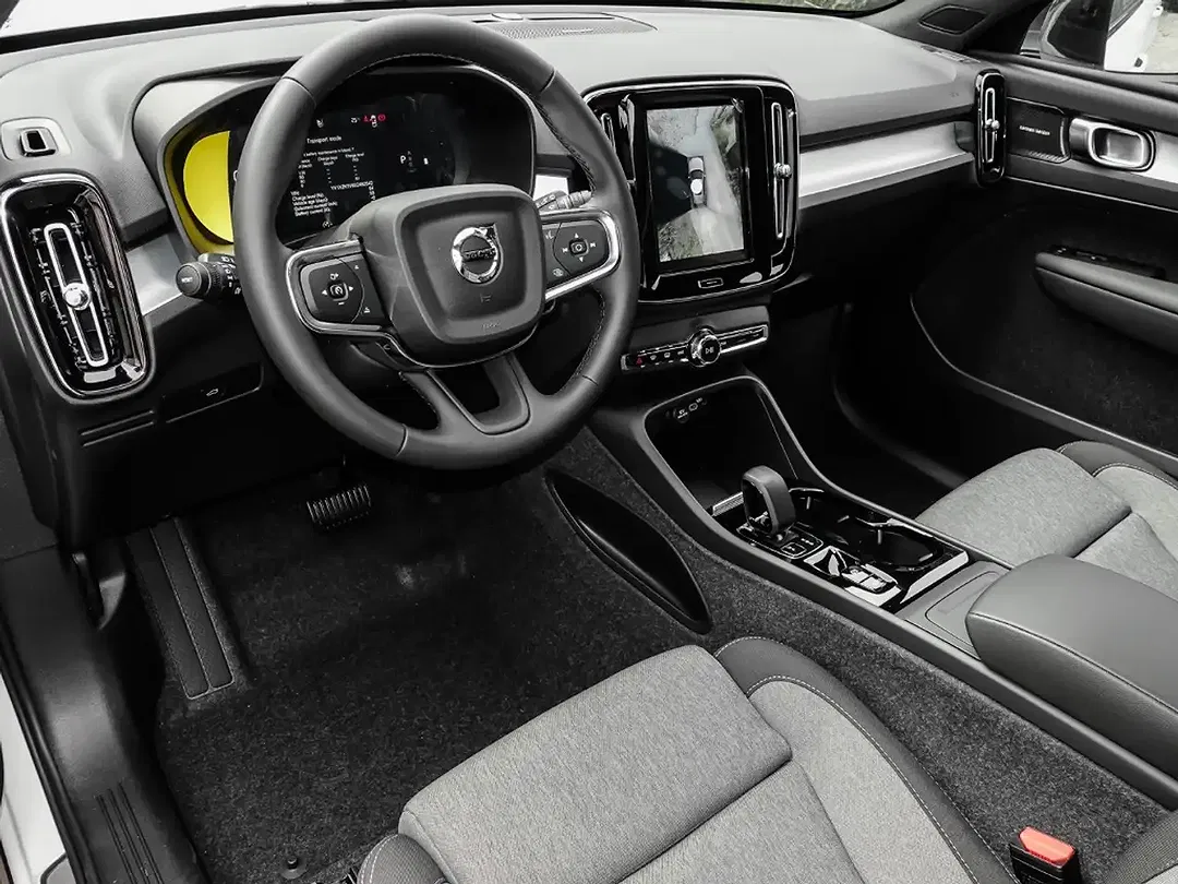 Volvo XC40 B3 Plus Dark - Thumbnail 5