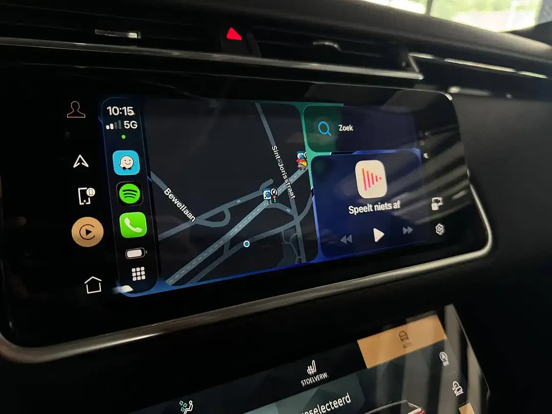 Land Rover Range Rover Velar P400 PHEV - Thumbnail 11