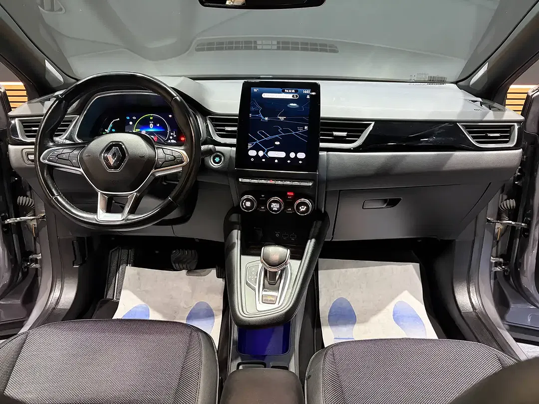 Renault Captur E-Tech Hybrid - Thumbnail 11