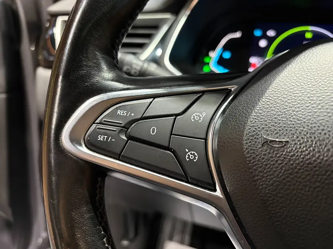 Renault Captur E-Tech Hybrid - Thumbnail 12