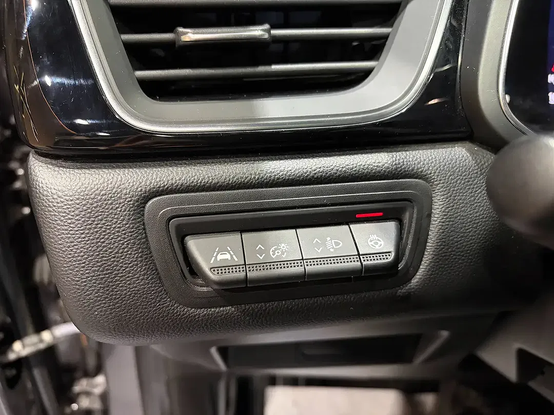 Renault Captur E-Tech Hybrid - Thumbnail 13