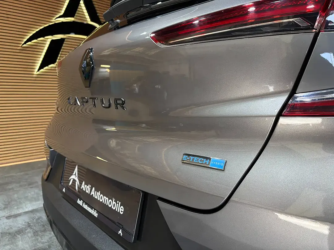 Renault Captur E-Tech Hybrid - Thumbnail 6