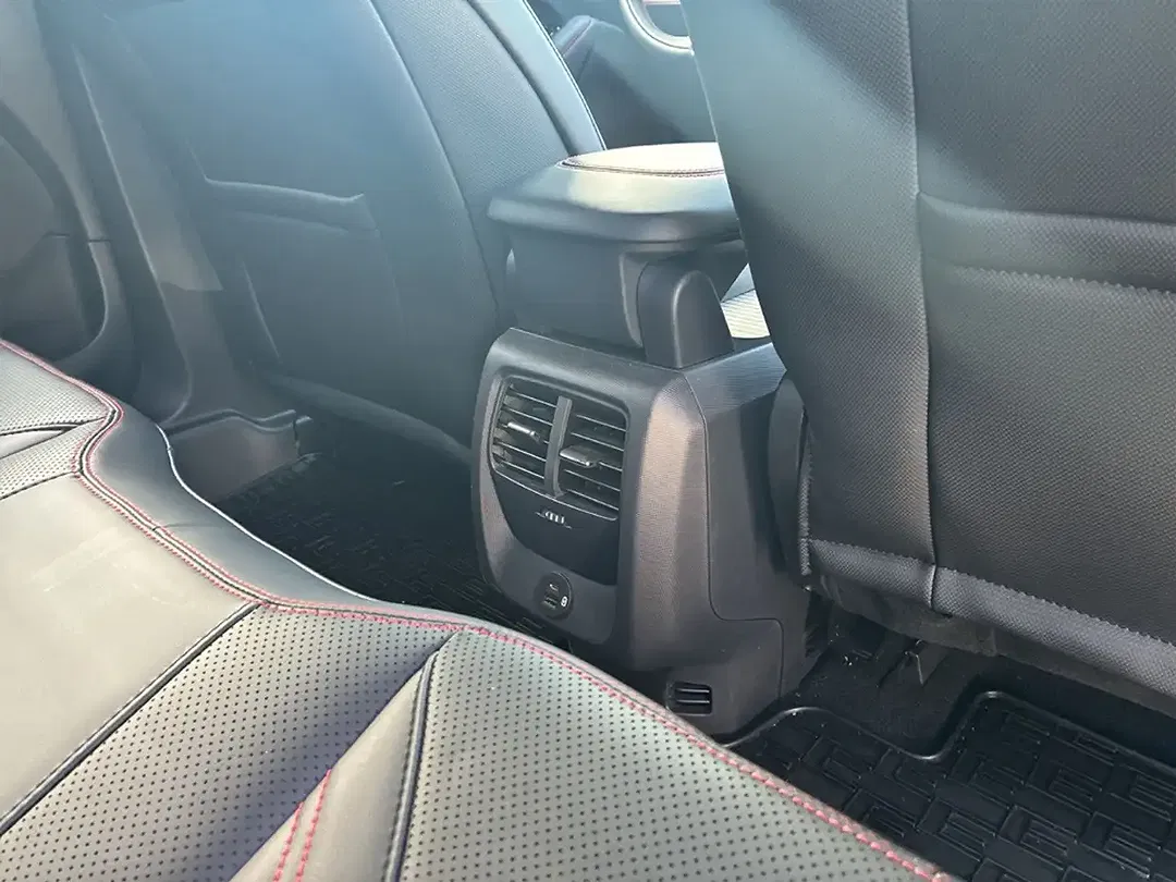 Ford Mustang Mach-E 4x4 - foto 8