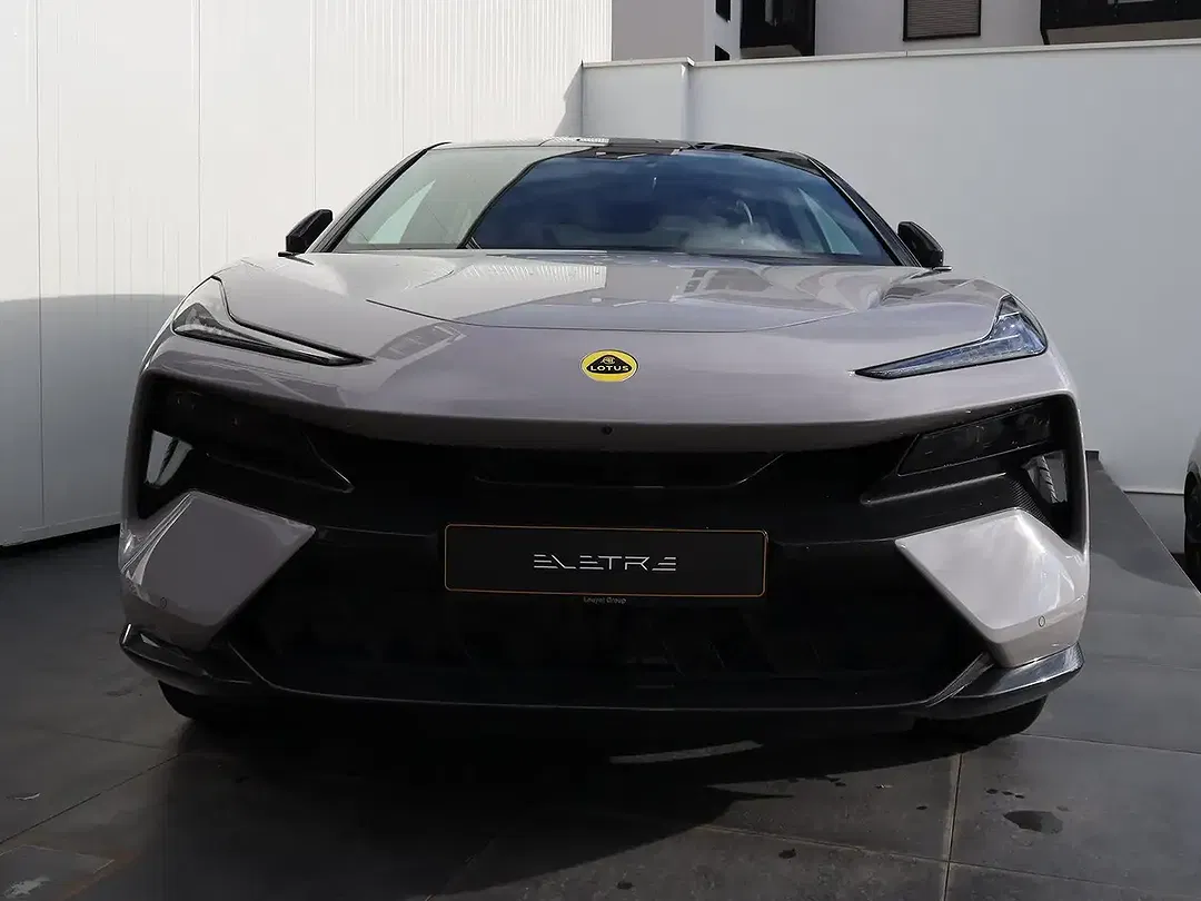 Lotus Eletre R - Thumbnail 5