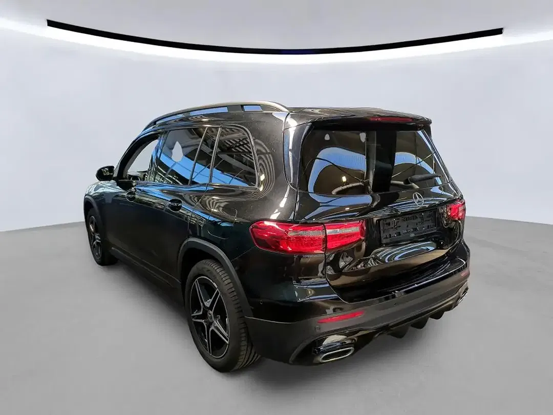 Mercedes-Benz GLB 200 AMG Night - Thumbnail 3