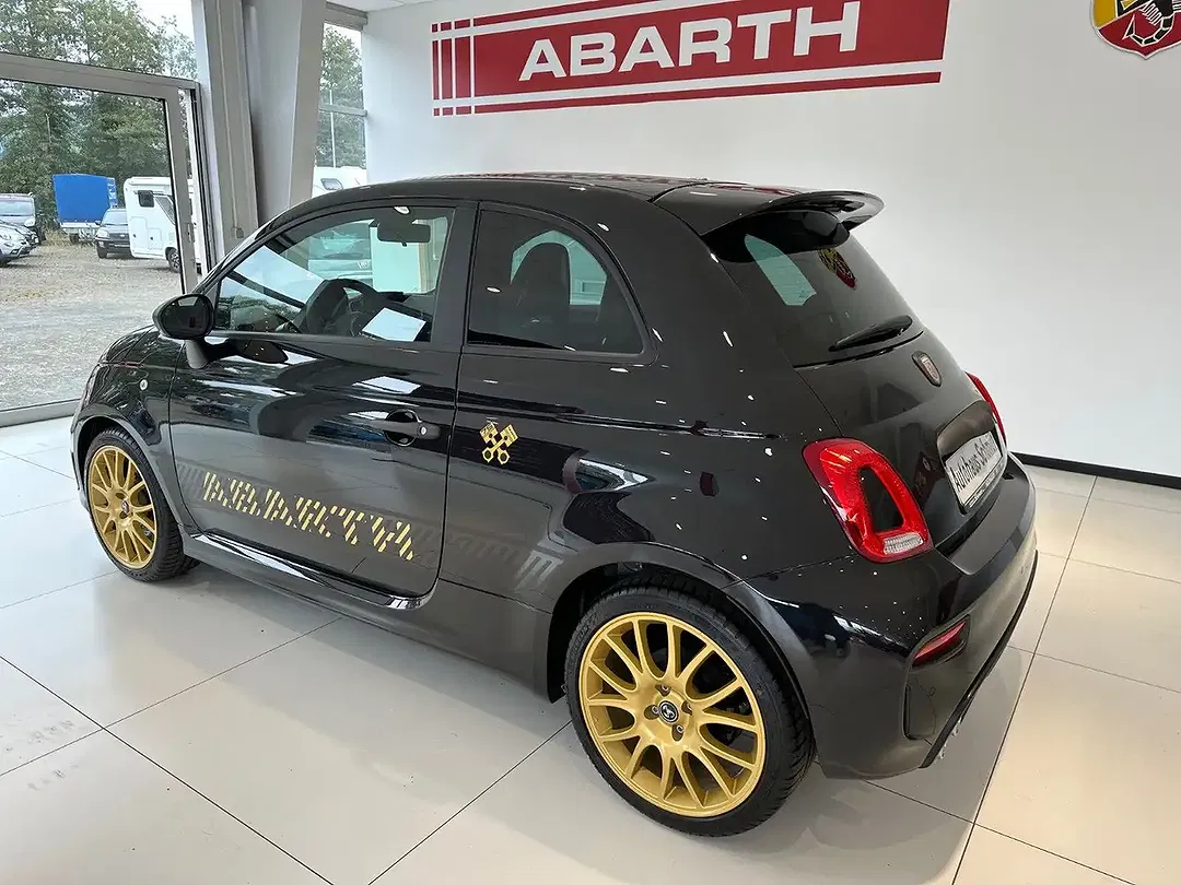 Abarth 695 75th Anniversario - Thumbnail 5