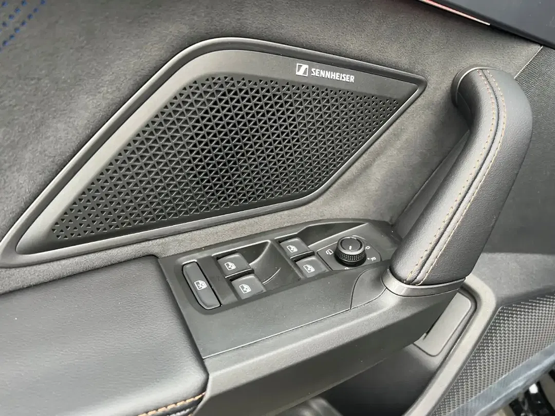 CUPRA Leon 2.0 TSI DSG 4Drive Matrix LED Sportstourer - Thumbnail 13
