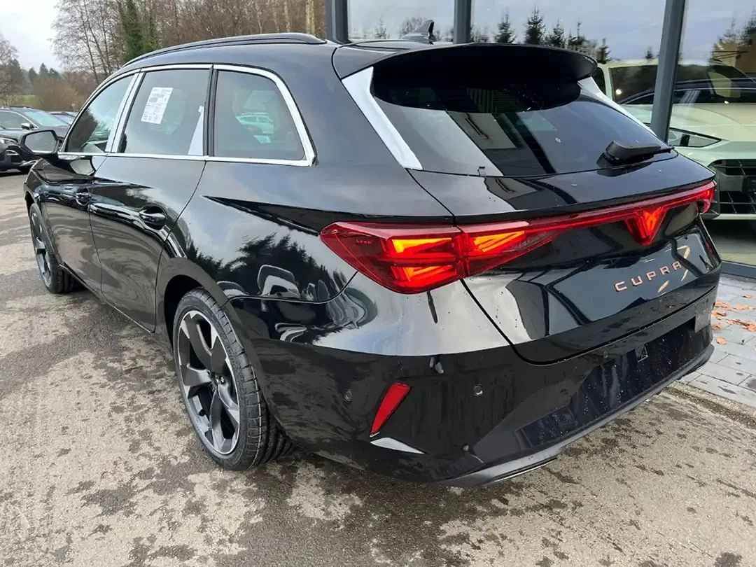 CUPRA Leon 2.0 TSI DSG 4Drive Matrix LED Sportstourer - Thumbnail 6
