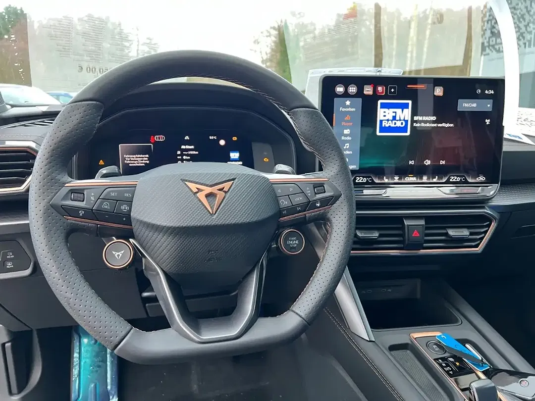 CUPRA Leon 2.0 TSI DSG 4Drive Matrix LED Sportstourer - Thumbnail 9
