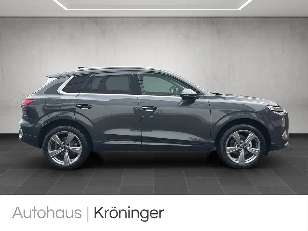 Audi Q3 TFSI S tronic - Thumbnail 4