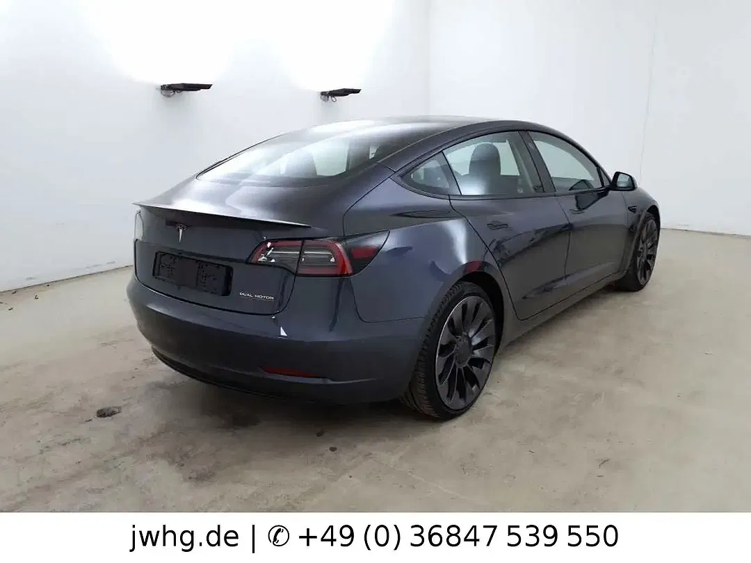 Tesla Model 3 AWD Dual Motor Performance - Thumbnail 4