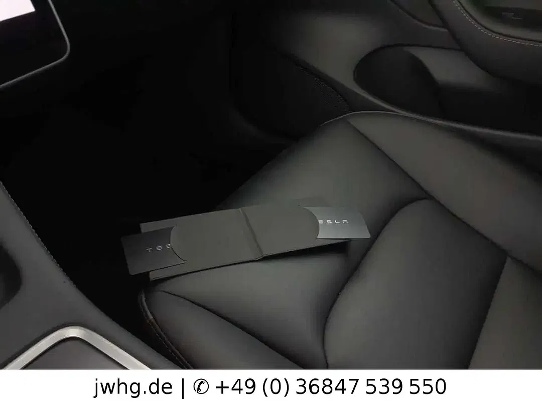 Tesla Model 3 AWD Dual Motor Performance - Thumbnail 9