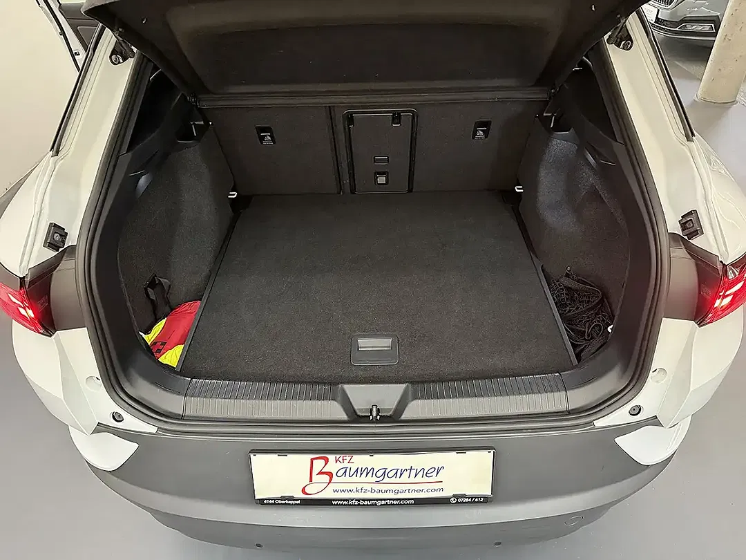 Volkswagen ID.4 Pro Performance - Thumbnail 14