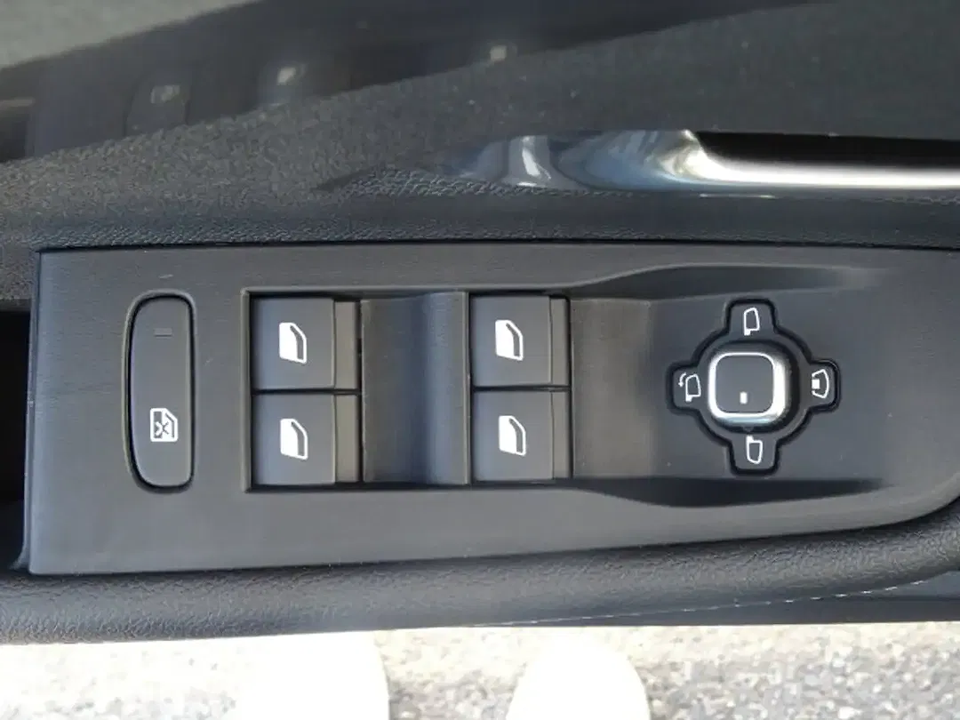 Opel Astra PHEV Ultimate - Thumbnail 9