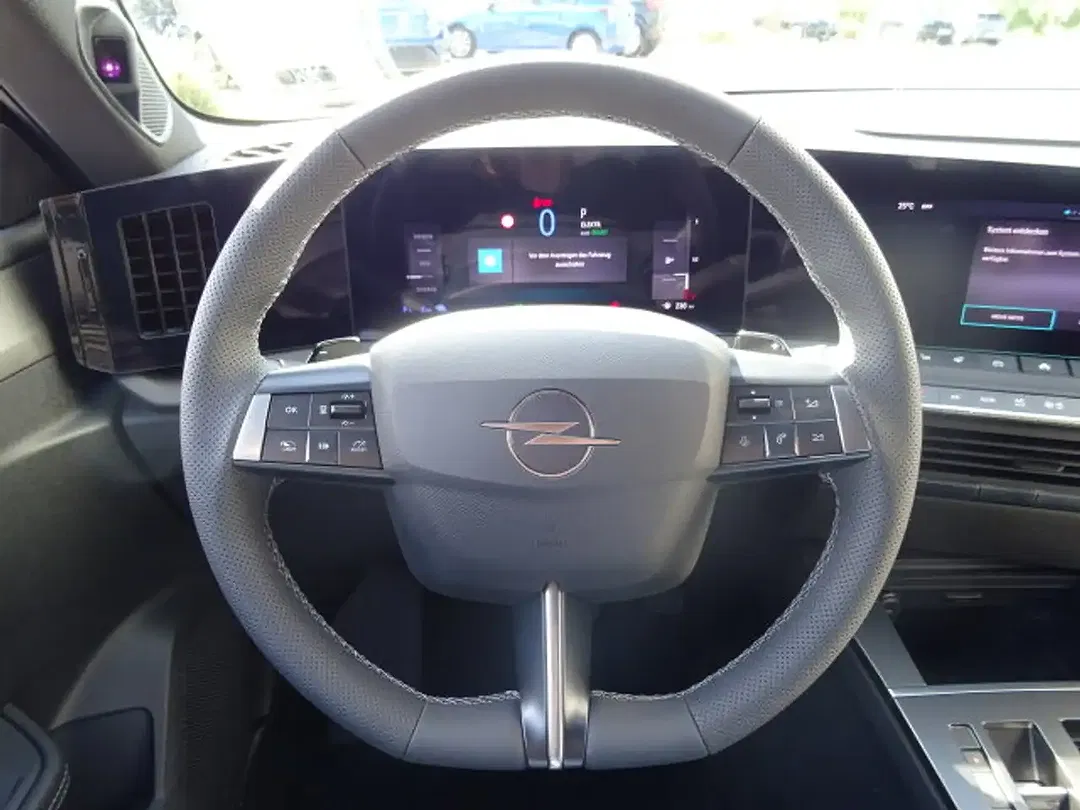 Opel Astra PHEV Ultimate - Thumbnail 11