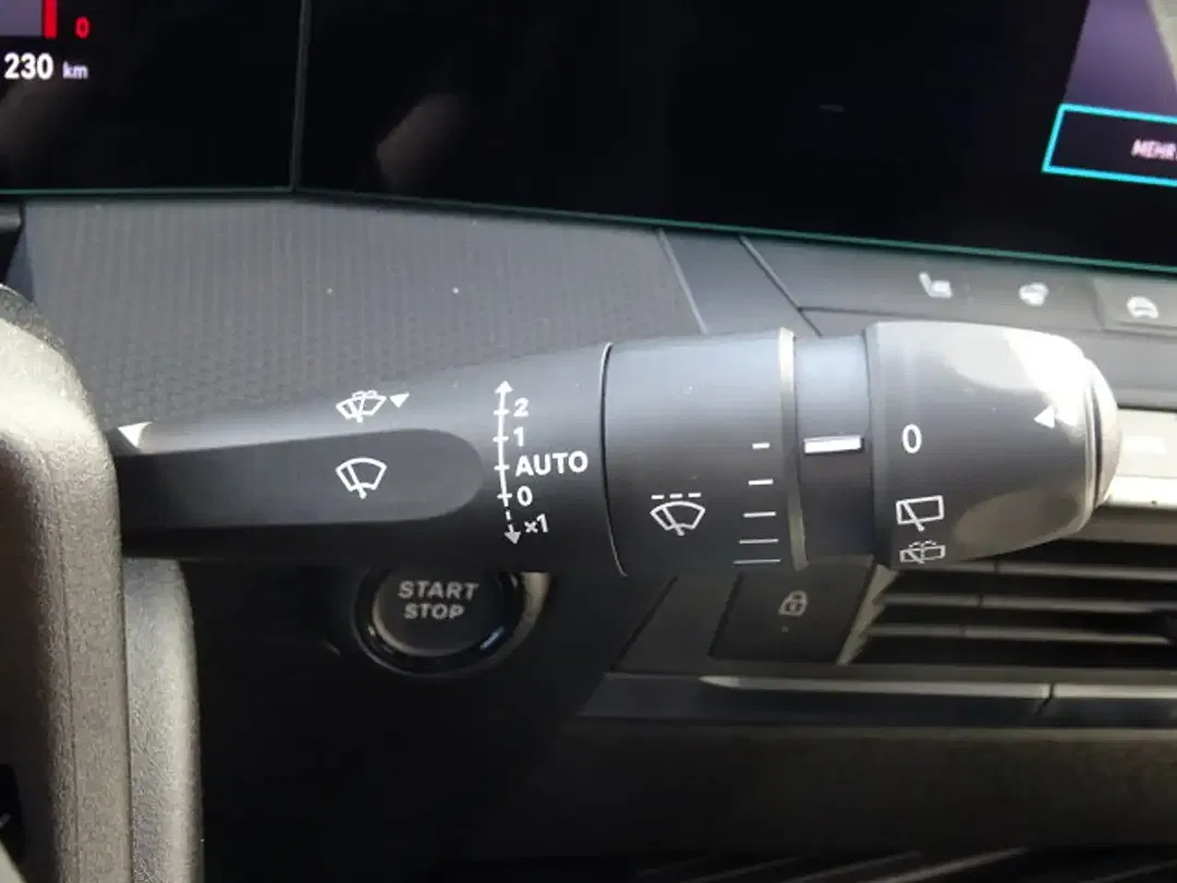 Opel Astra PHEV Ultimate - Thumbnail 12