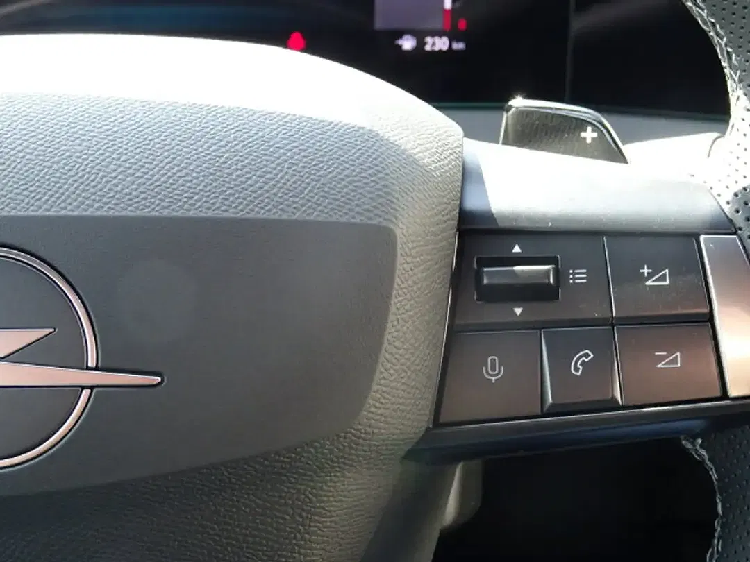 Opel Astra PHEV Ultimate - Thumbnail 14