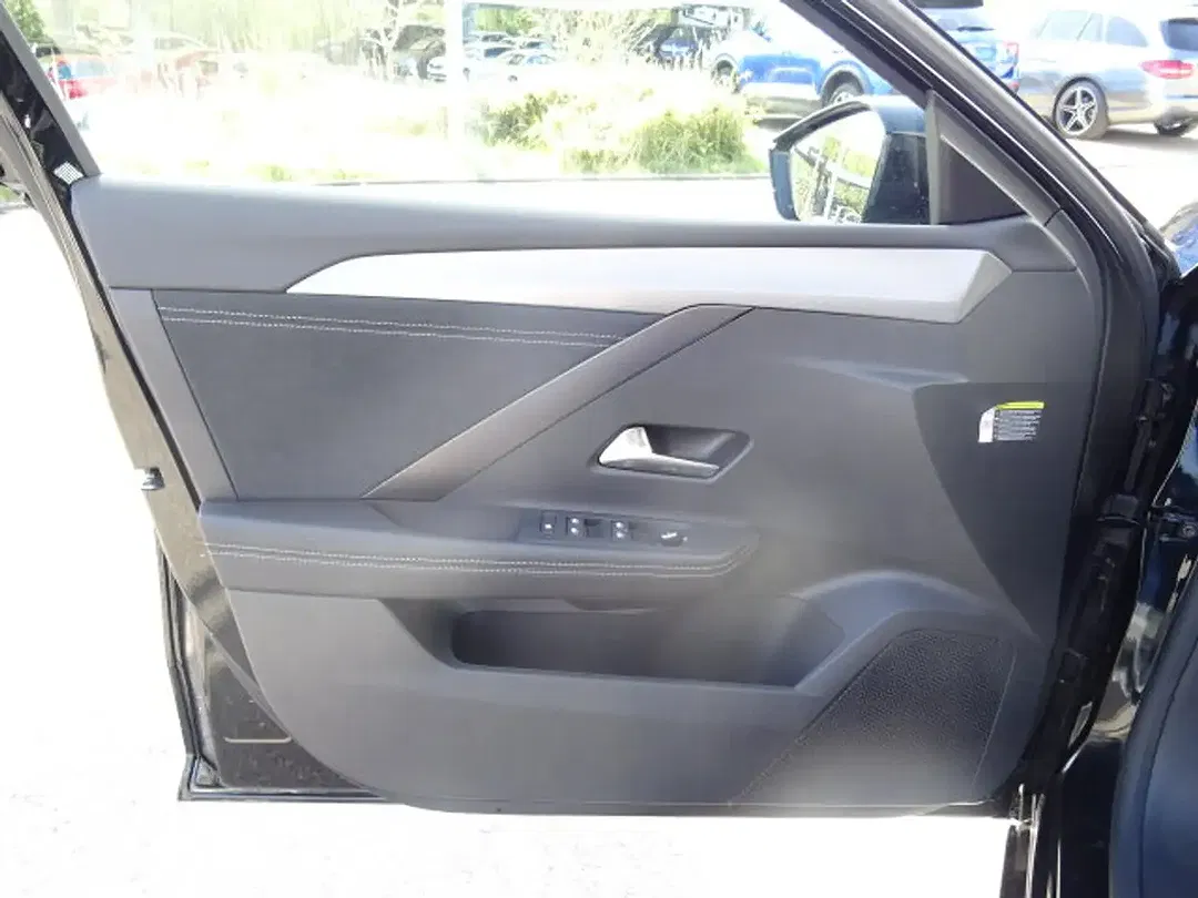 Opel Astra PHEV Ultimate - Thumbnail 8