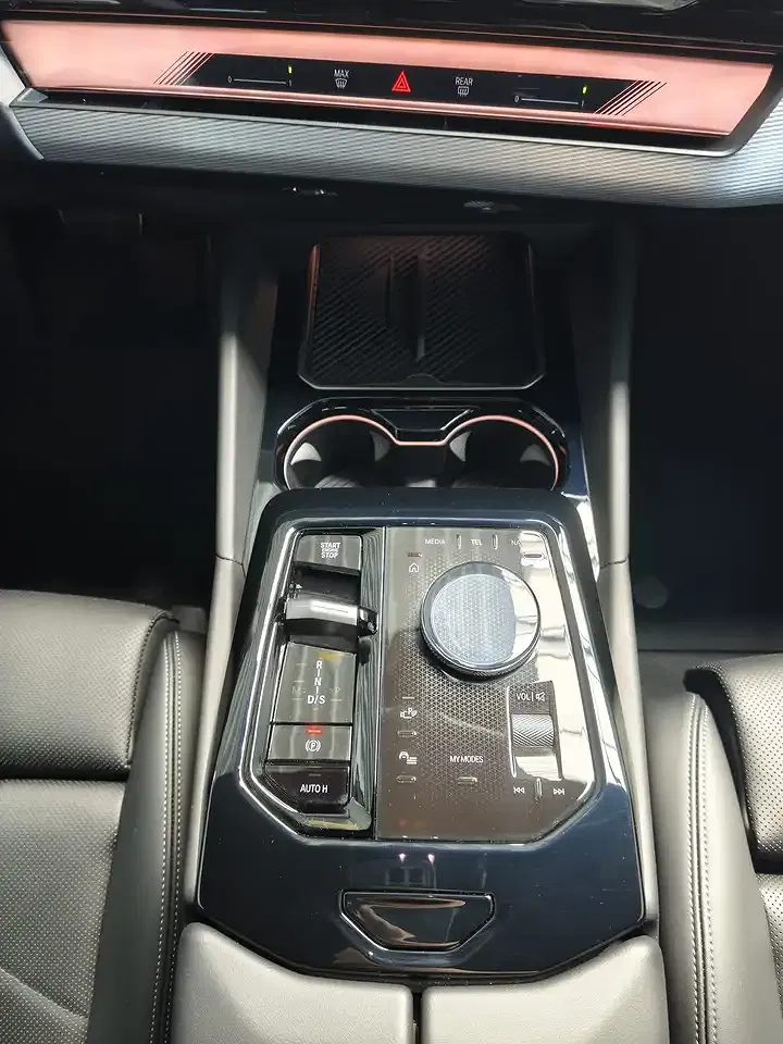 BMW 520 xDrive M Sport Touring - Thumbnail 13