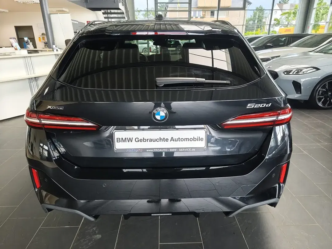 BMW 520 xDrive M Sport Touring - Thumbnail 5