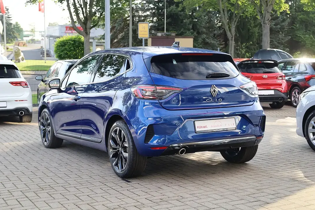 Renault Clio TCe Techno - Thumbnail 3