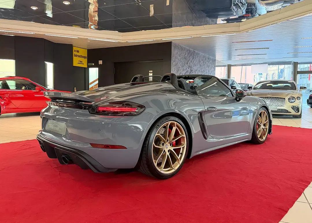 Porsche Boxster - Thumbnail 10