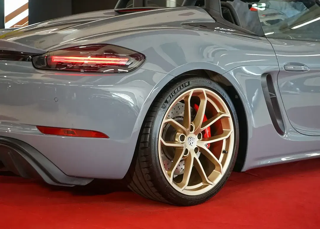 Porsche Boxster - Thumbnail 11