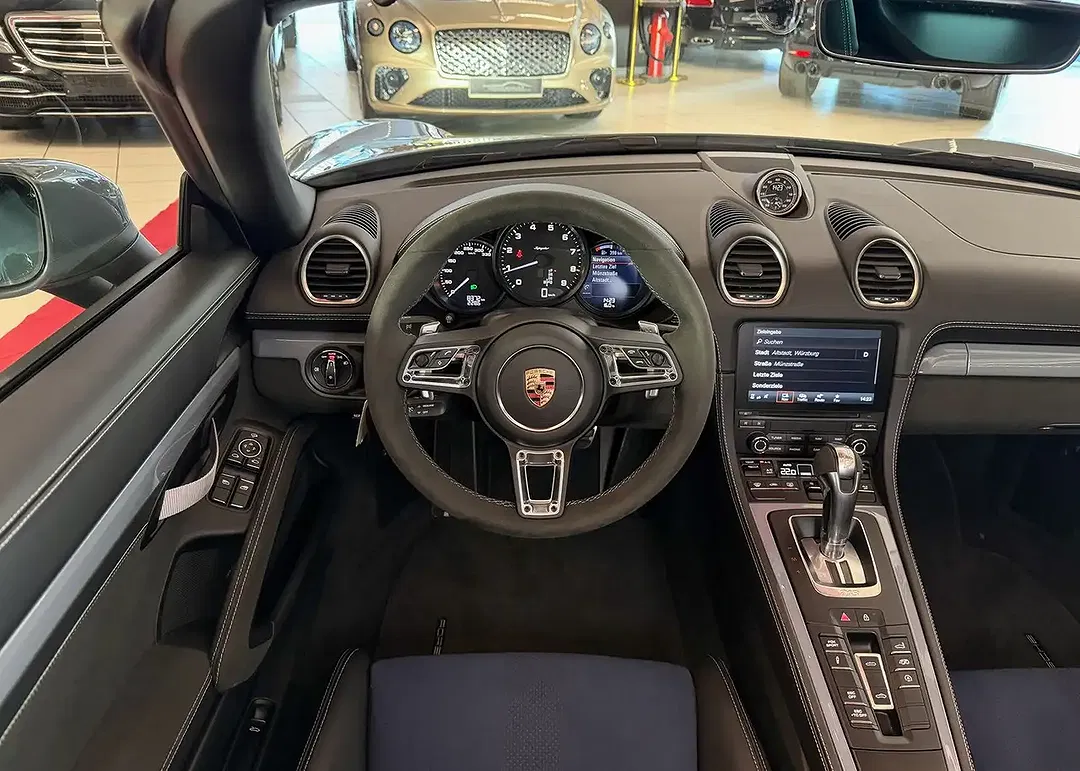 Porsche Boxster - Thumbnail 24