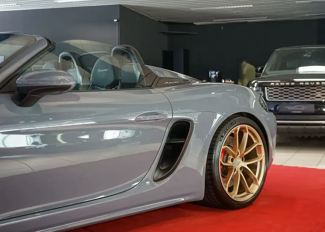 Porsche Boxster - Thumbnail 6