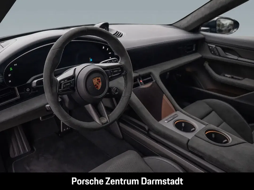 Porsche Taycan GTS Sport Turismo - Thumbnail 4