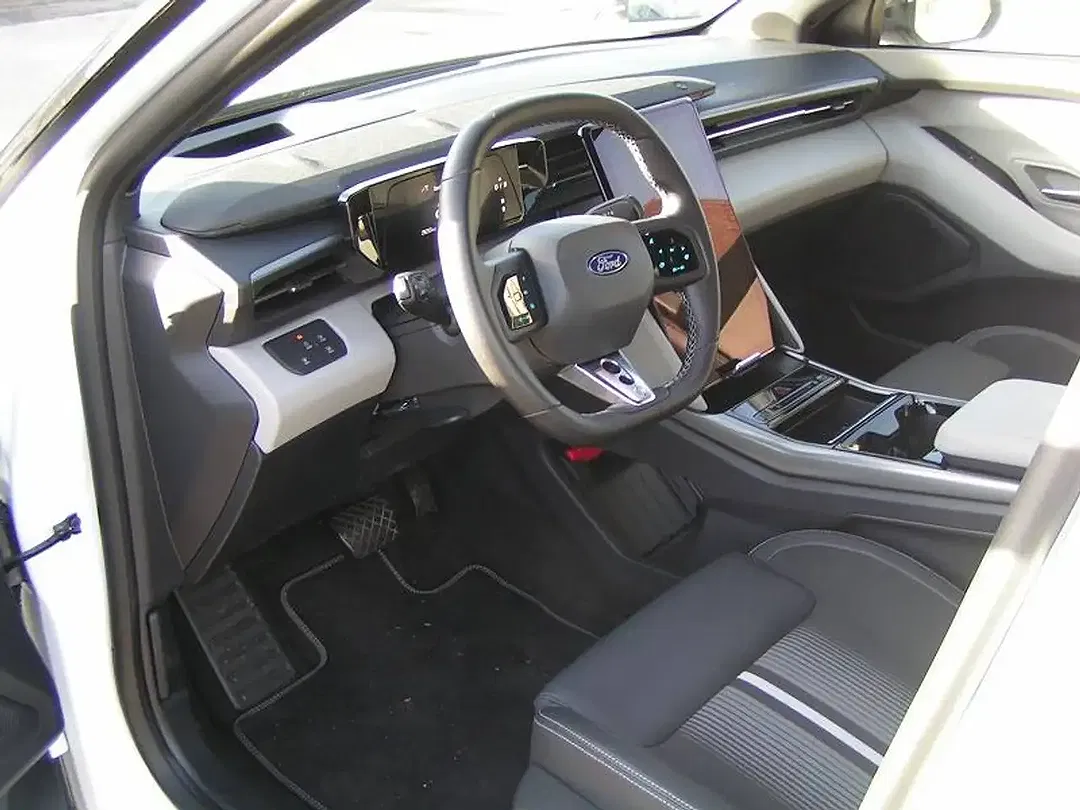 Ford Capri Extended Range Premium - Thumbnail 11