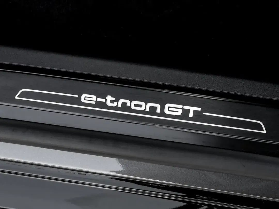 Audi e-tron GT Matrix LED - foto 15