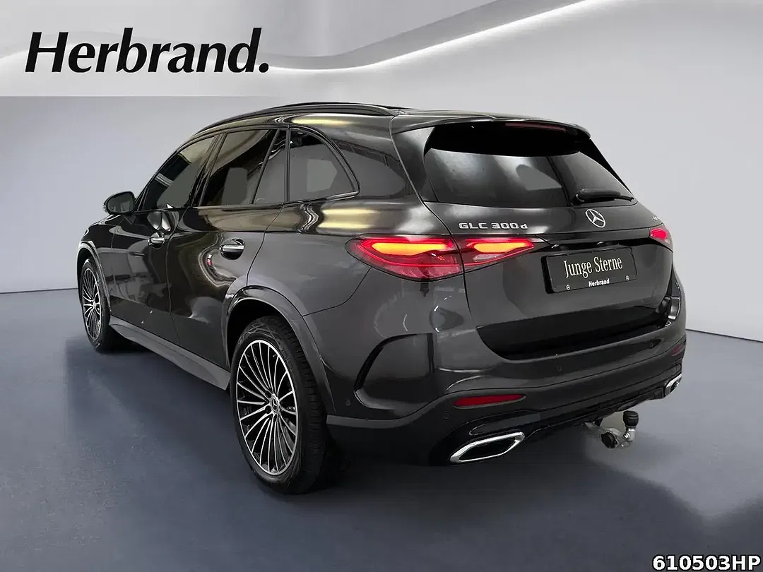 Mercedes-Benz GLC 300 4MATIC AMG - Thumbnail 4