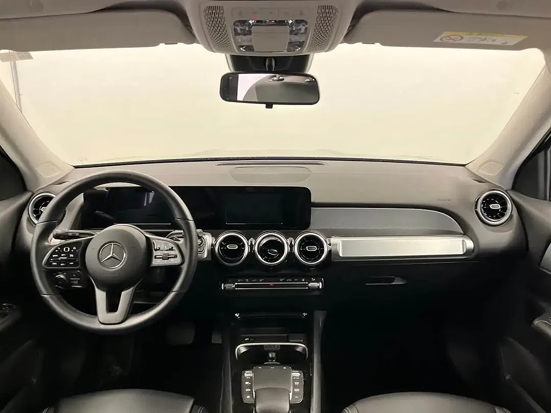 Mercedes-Benz GLB 200 Style - Thumbnail 5