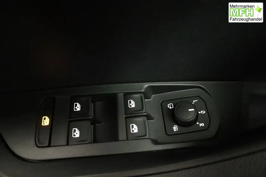 Skoda Karoq 2.0 TDI DSG 4x4 Sportline - Thumbnail 7