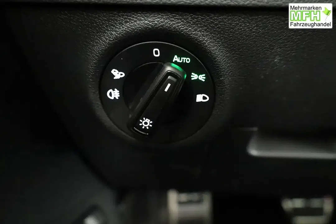 Skoda Karoq 2.0 TDI DSG 4x4 Sportline - Thumbnail 8