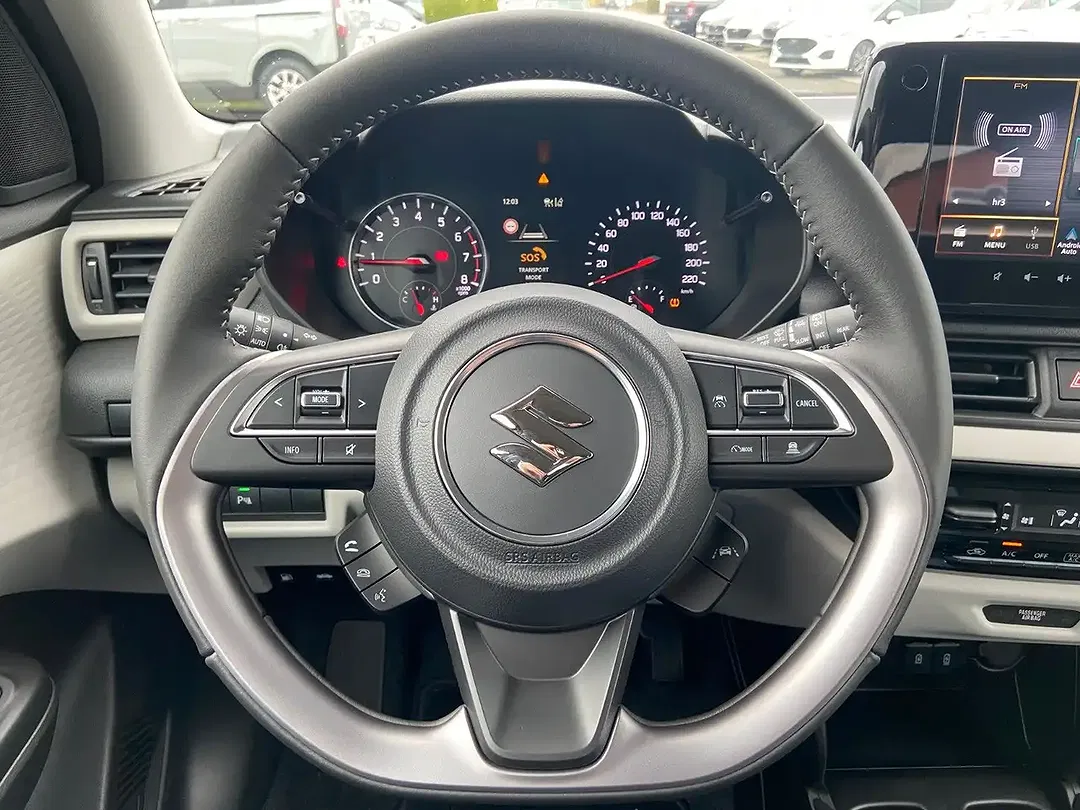 Suzuki Swift Hybrid CVT Comfort - Thumbnail 13