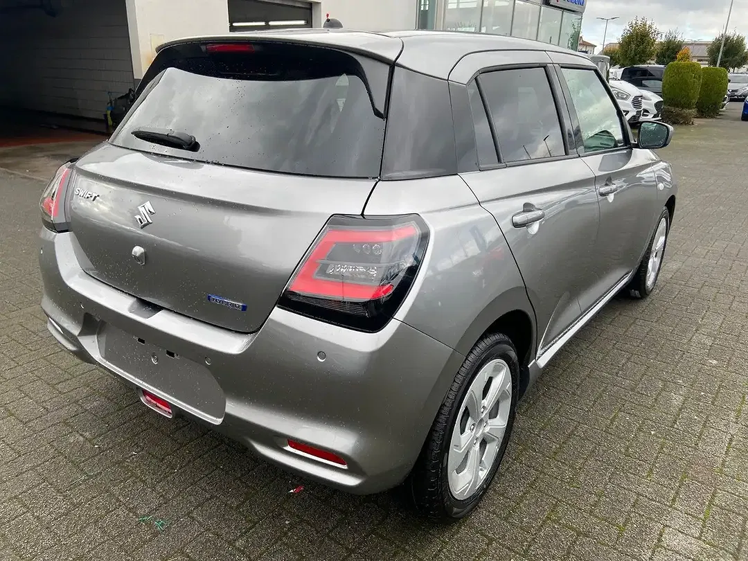 Suzuki Swift Hybrid CVT Comfort - Thumbnail 4