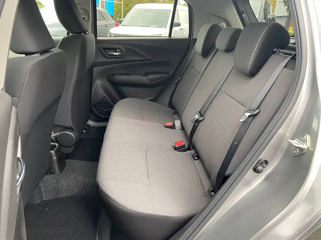 Suzuki Swift Hybrid CVT Comfort - Thumbnail 8