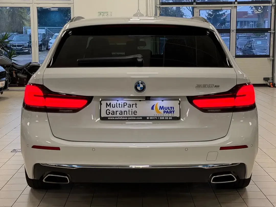 BMW 530 AUT - Thumbnail 13