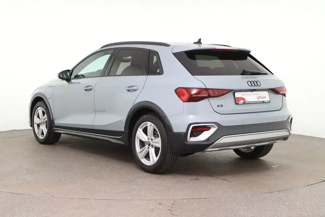 Audi A3 40 TFSI e S tronic - Thumbnail 4