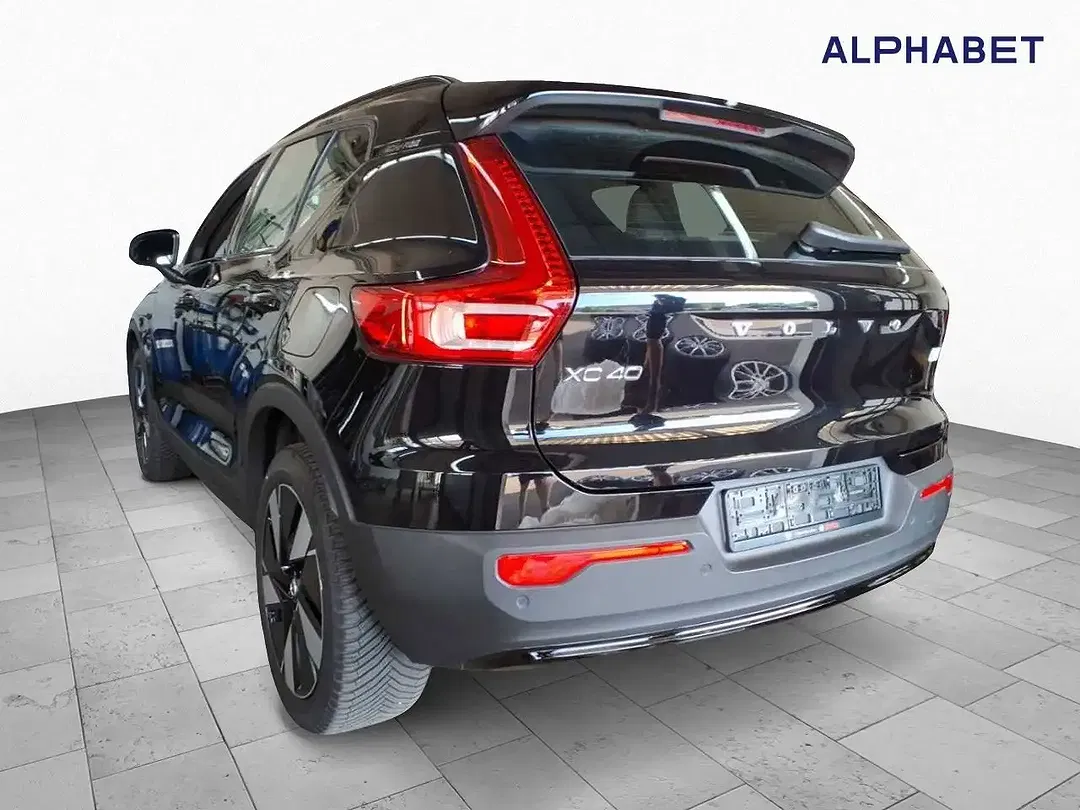 Volvo XC40 EV Recharge Plus - Thumbnail 5