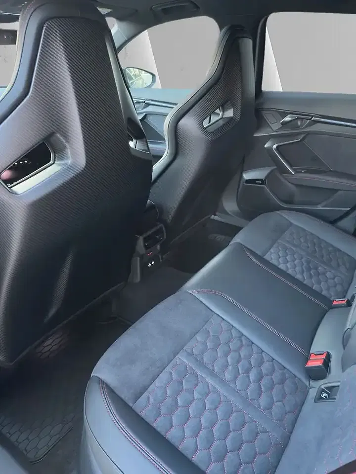 Audi RS3 quattro Sportback - Thumbnail 13