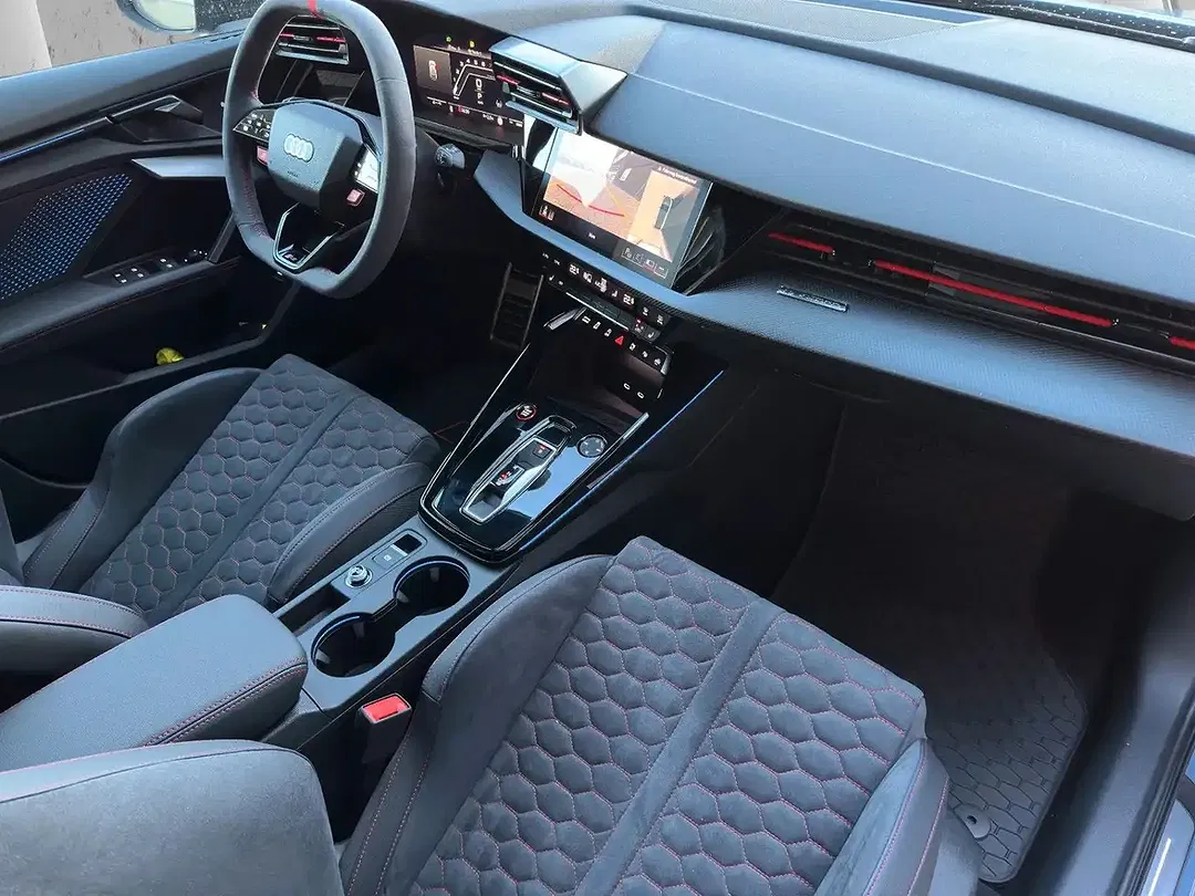 Audi RS3 quattro Sportback - Thumbnail 14